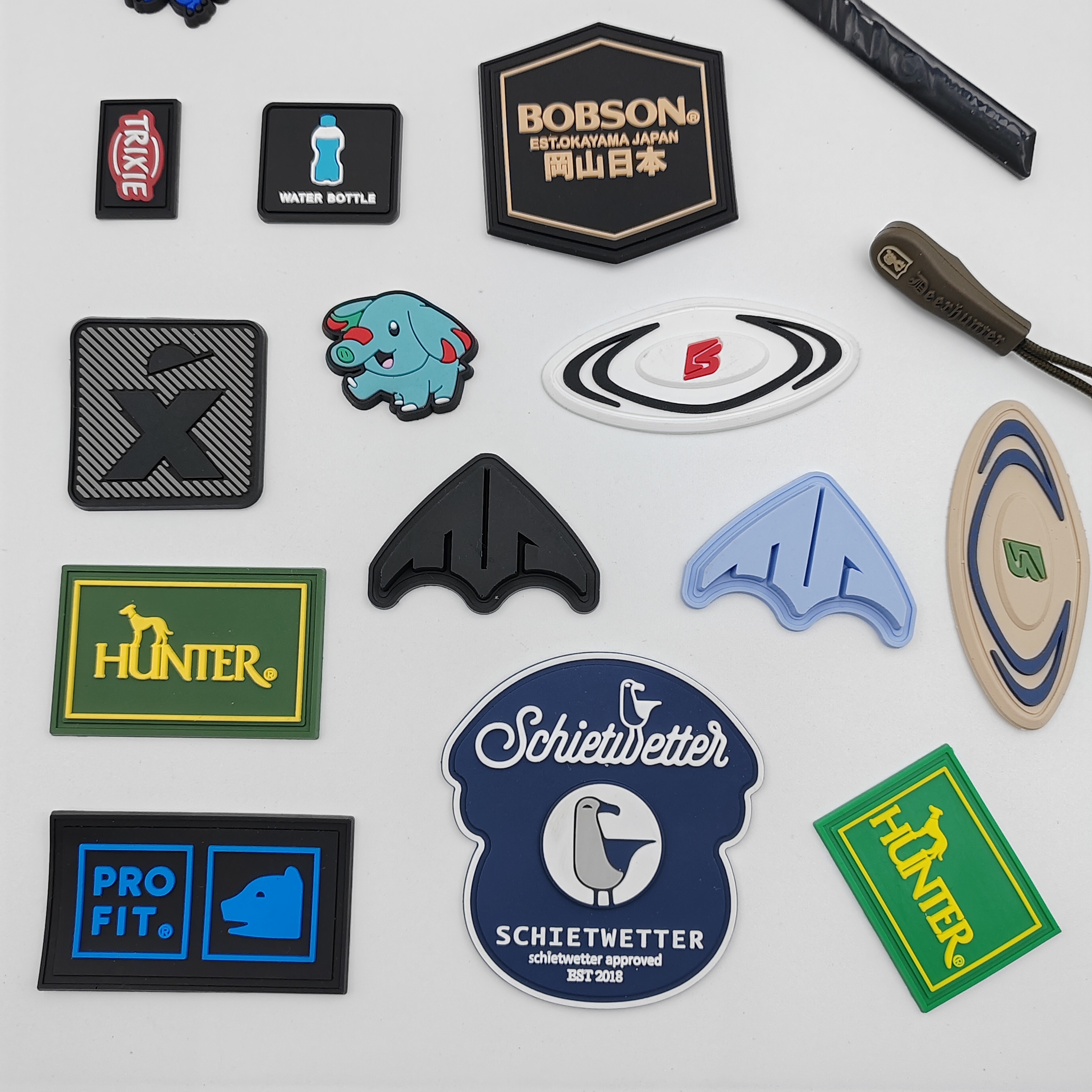 Customized Eco-friendly Soft PVC Embossed 3D Logo Silicone Patch For Clothing Shoes Garment Bags