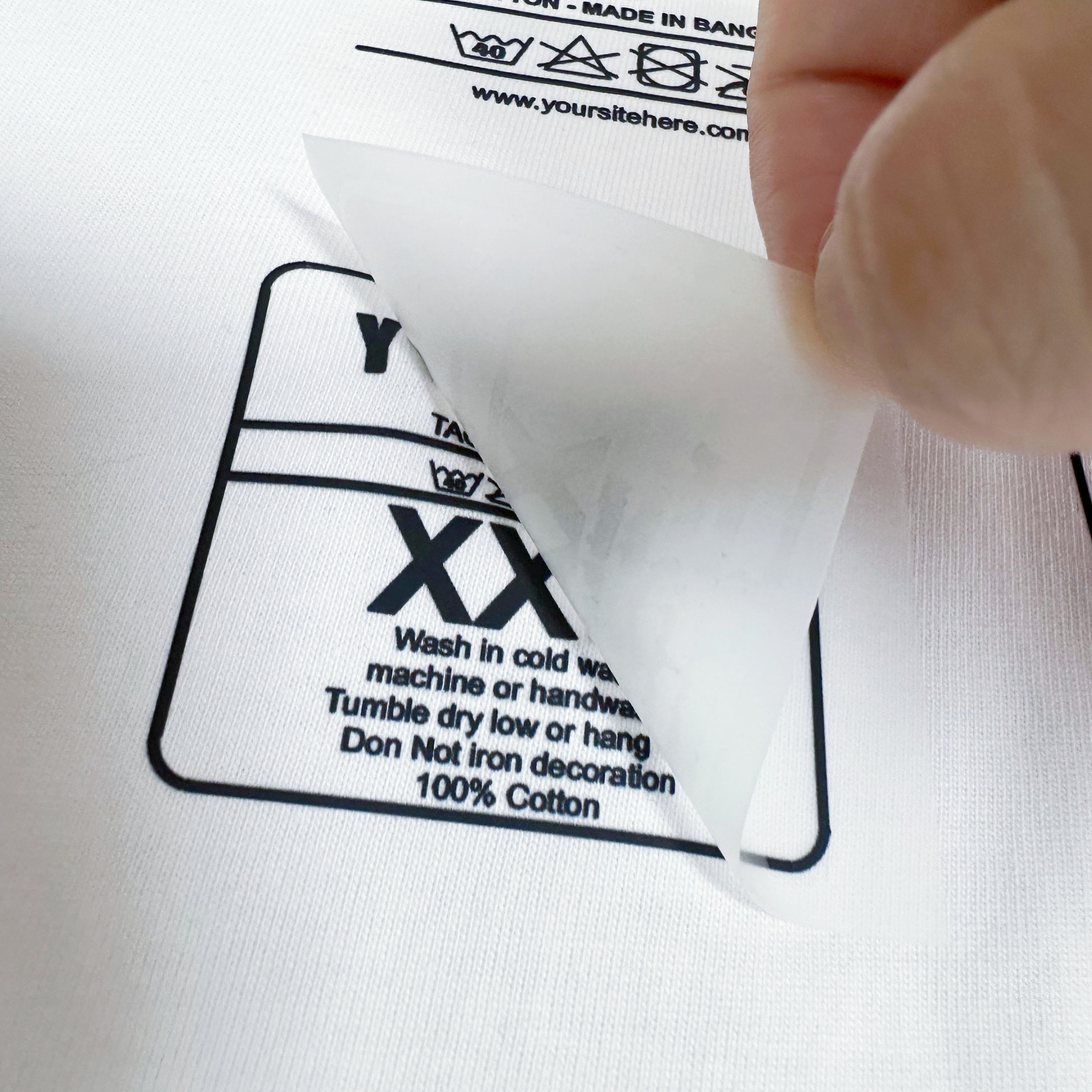 Wholesale Custom Brand Name Silk Screen Printing Heat Transfer Wash Care Neck Labels for T Shirts