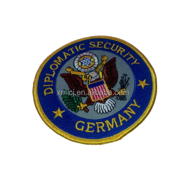 Custom 3d Thermal Transfer Sportswear Tpu Patch Gold Badge Embroidered Leather Brand Label